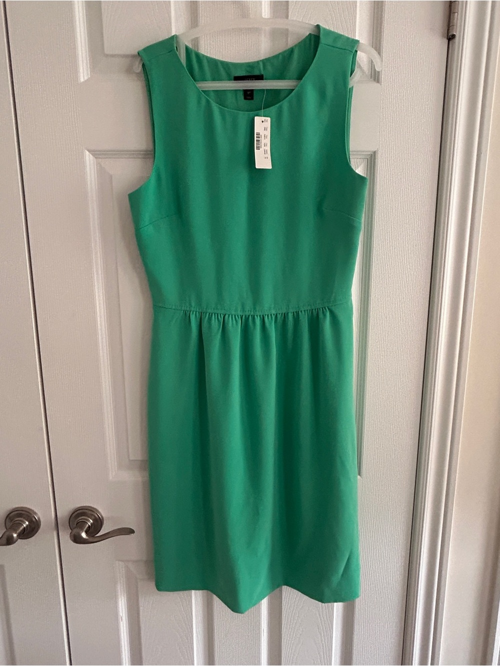Women’s Sleeveless Green Dress